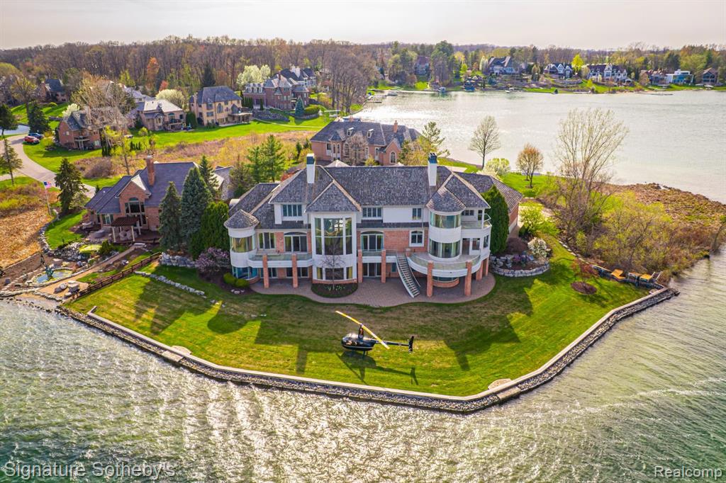 82 CHATEAUX DU LAC, Fenton, MI 48430 — Photo 62