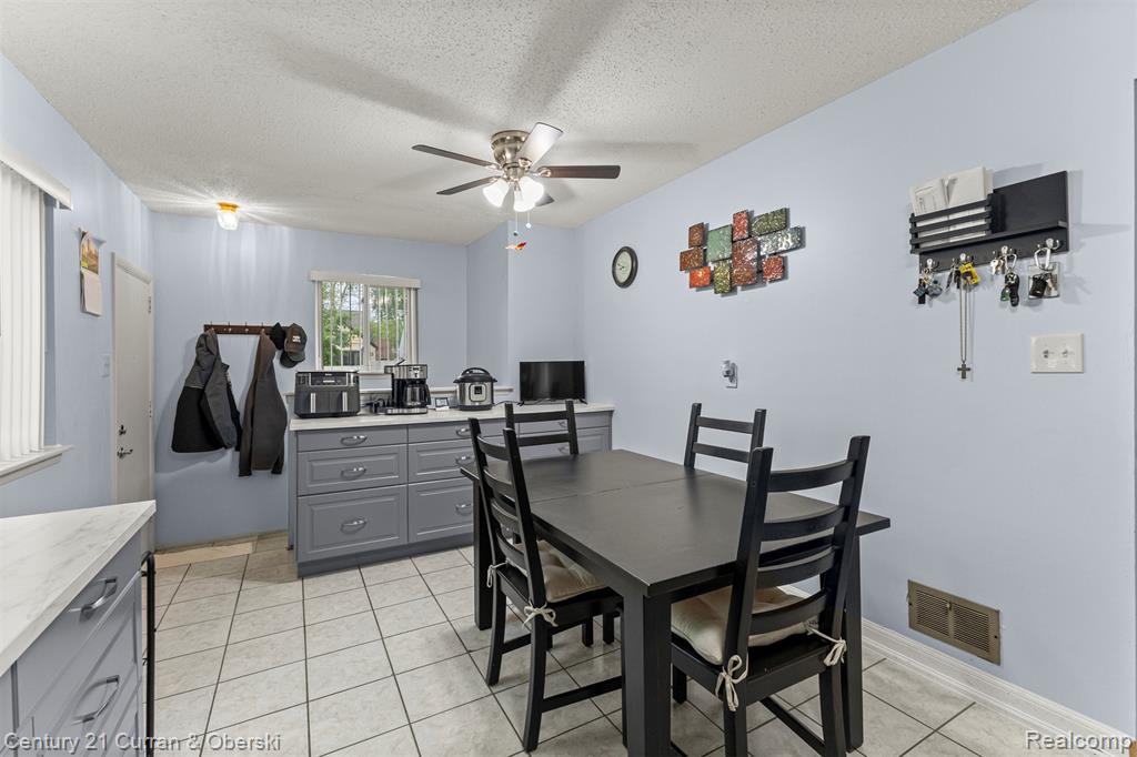 5908 Gilman Street, Garden City, MI — Photo 12