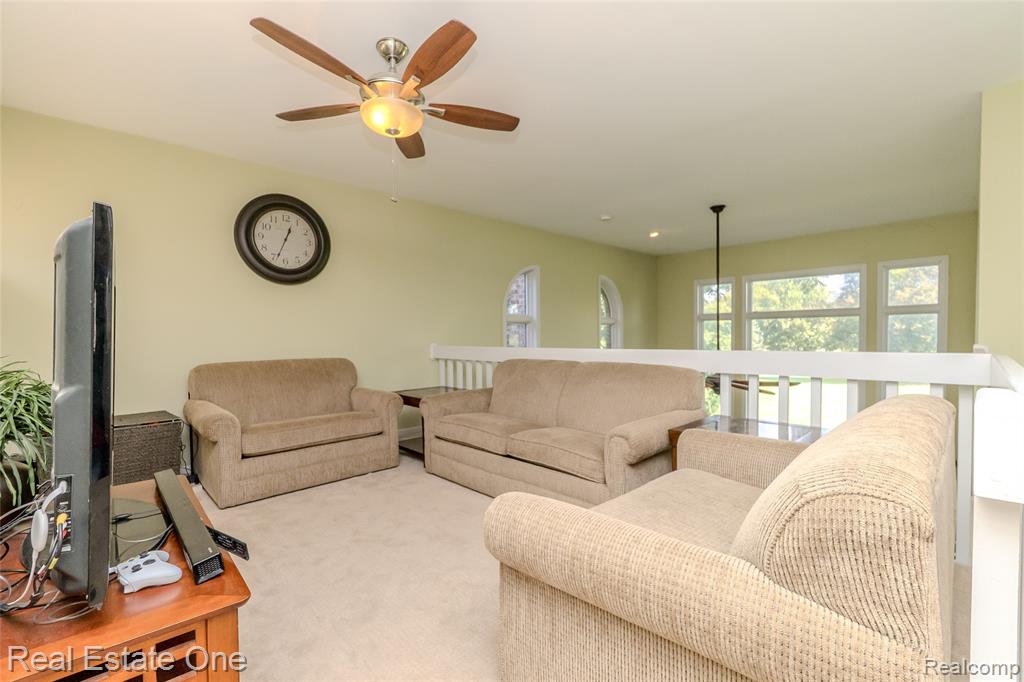 4575 Fairway Court, Waterford, MI 48328 — Photo 45