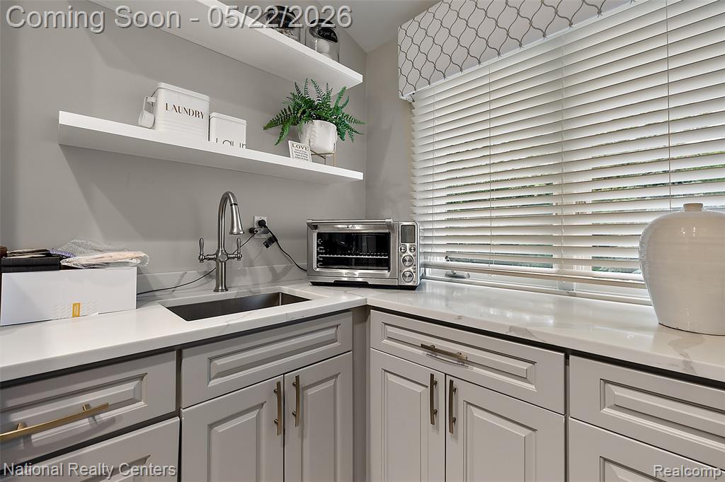 4571 W Grindley Court NW, Bloomfield Hills, MI 48302 — Photo 34