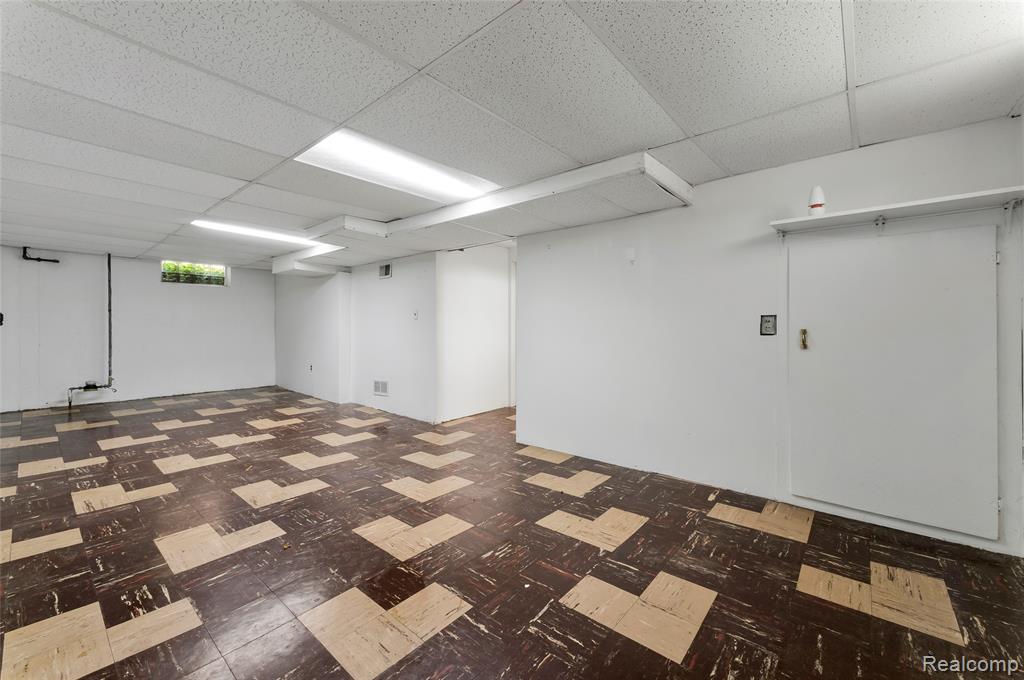 12000 Bramell, Redford, MI 48239 — Photo 31