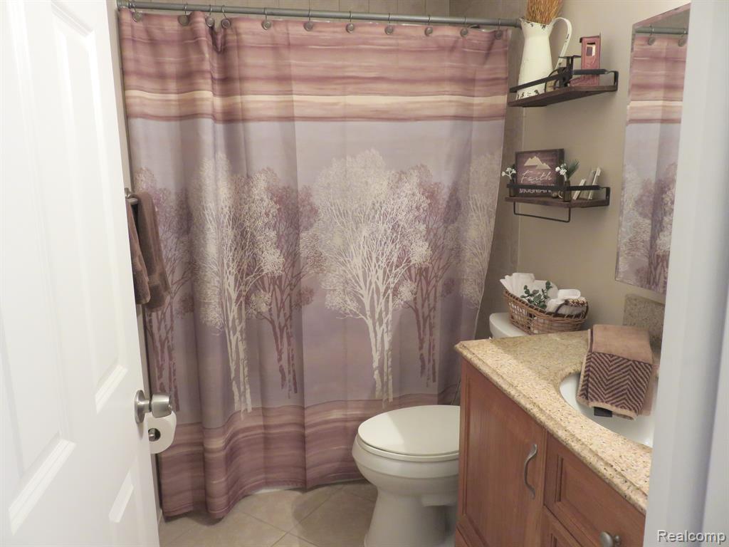 475 LOVELL Drive, Troy, MI 48085 — Photo 22