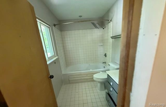 571 Cristy Avenue, Waterford, MI 48328 — Photo 8