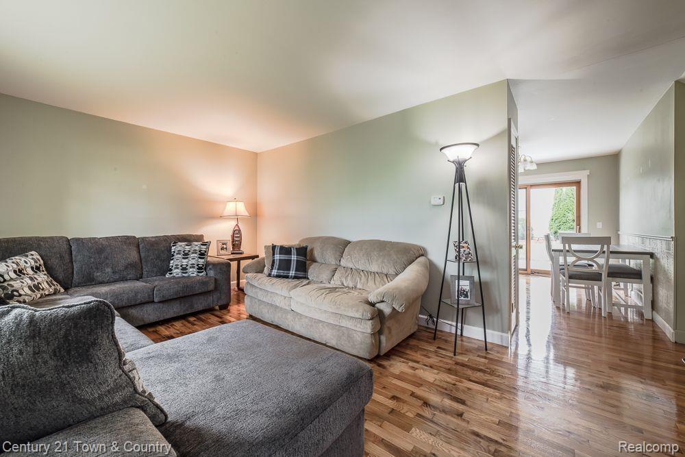8119 FENTON Road, Grand Blanc, MI 48439 — Photo 6
