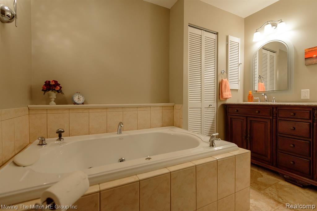 44119 HARMONY Lane, Van Buren, MI 48111 — Photo 38