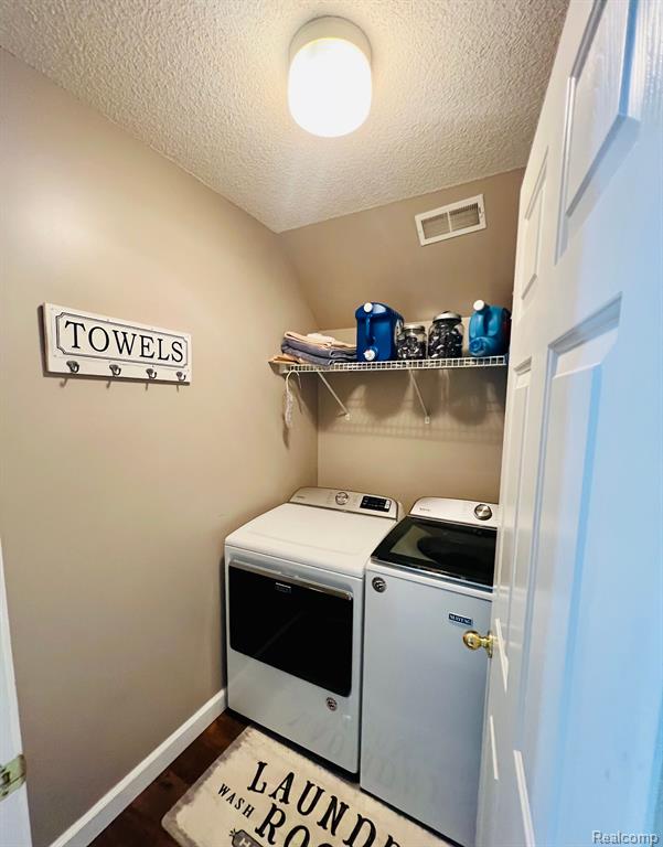 704 HAYSTACK Drive, Linden, MI 48451 — Photo 50
