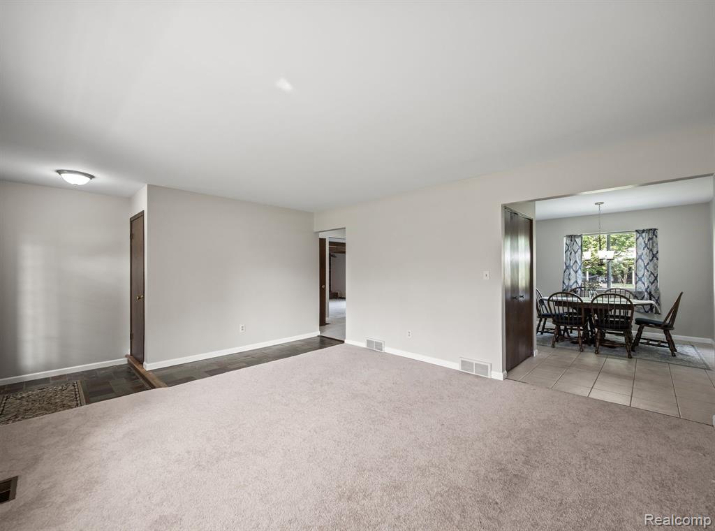 53810 BRUCE HILL Drive, Shelby Twp, MI 48316 — Photo 6