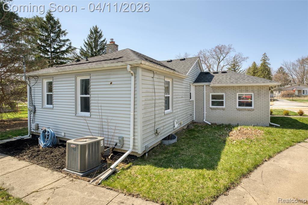 8416 Hugh Street, Westland, MI — Photo 23