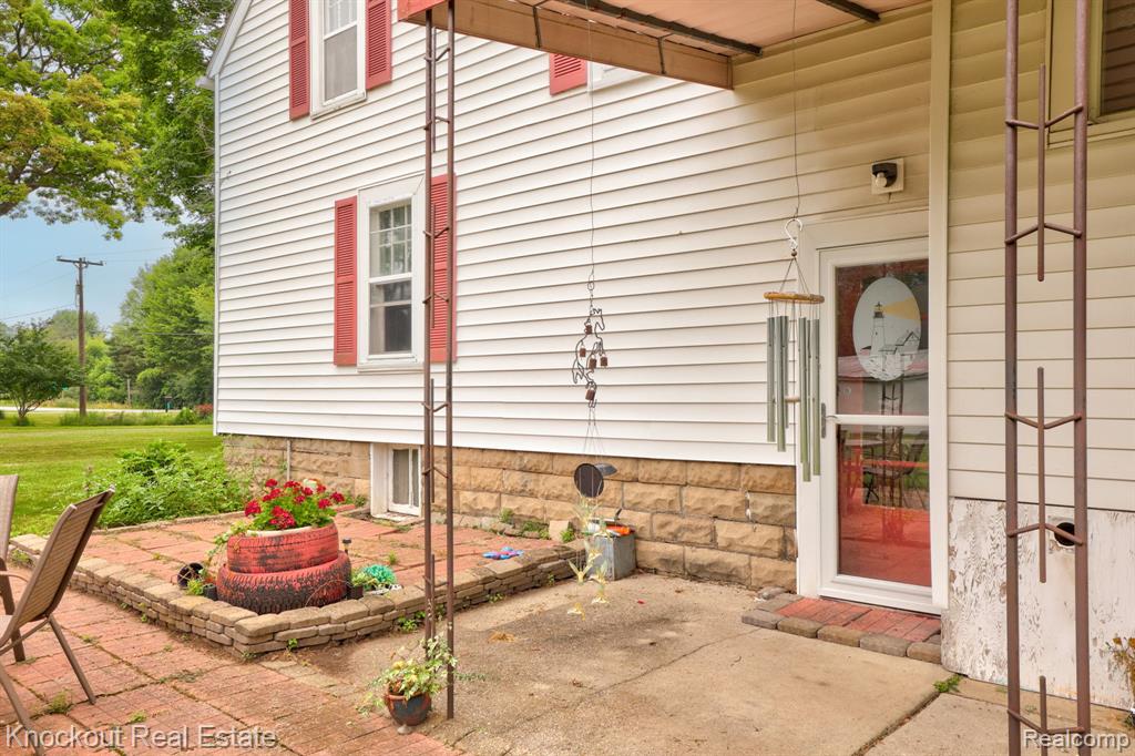 6814 Curtis Road, Bridgeport, MI 48722 — Photo 33