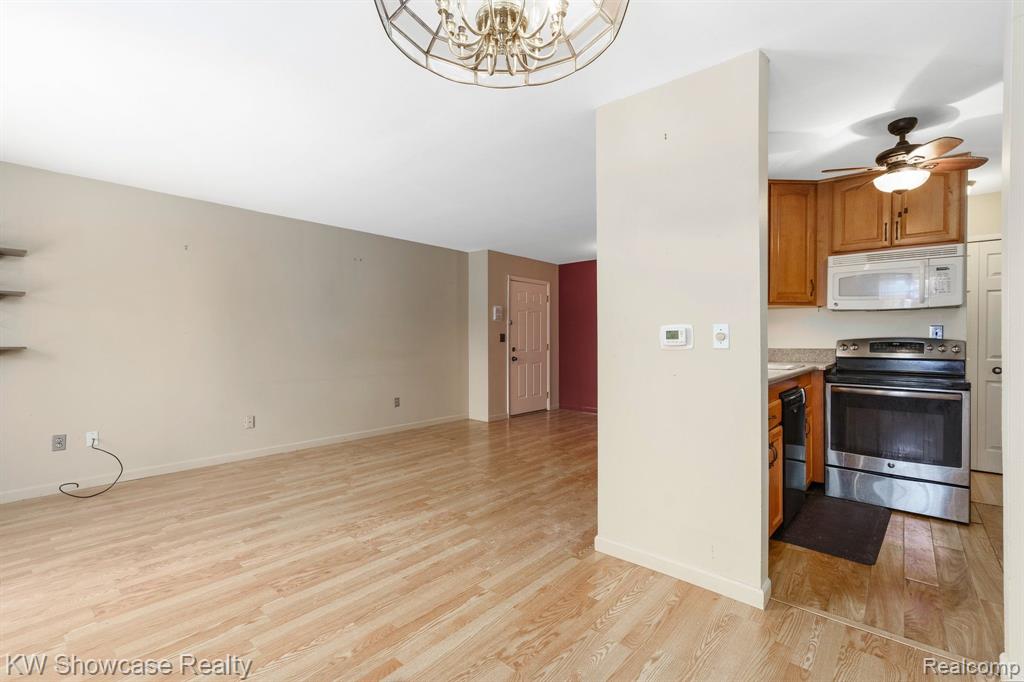 30236 SOUTHFIELD Road, 263, Southfield, MI 48076 — Photo 10