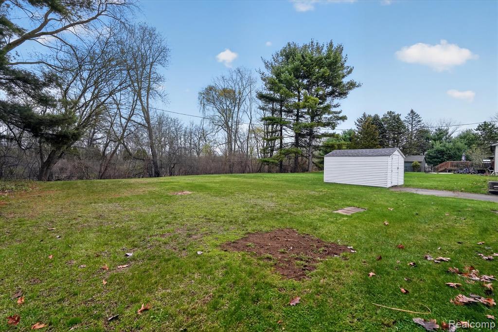 4739 Joan Lane, Pinckney, MI 48169 — Photo 28