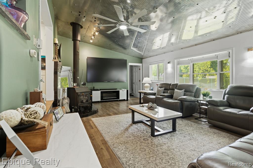 48132 Pheasant Street, New Baltimore, MI 48047 — Photo 5