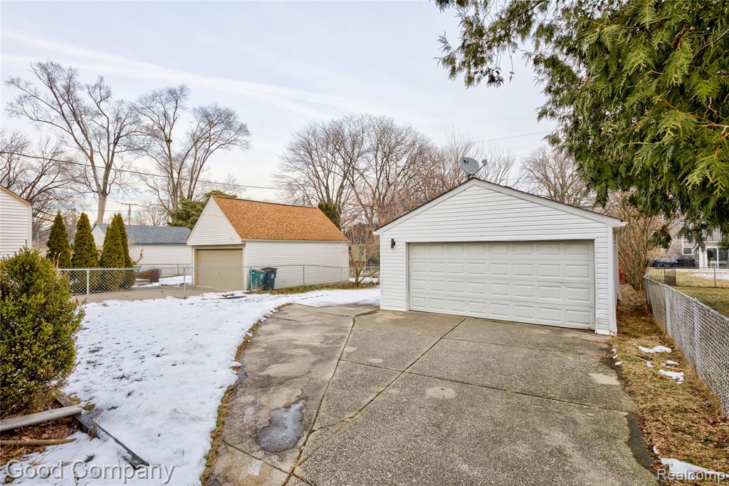 706 N Vermont Avenue, Royal Oak, MI 48067 — Photo 39