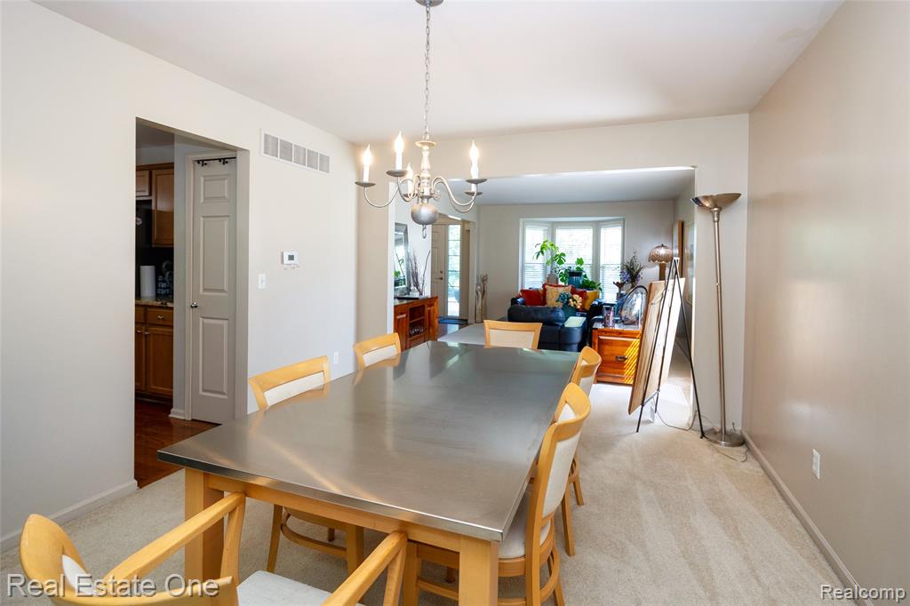 3481 Castlewood Court, Wixom, MI — Photo 26
