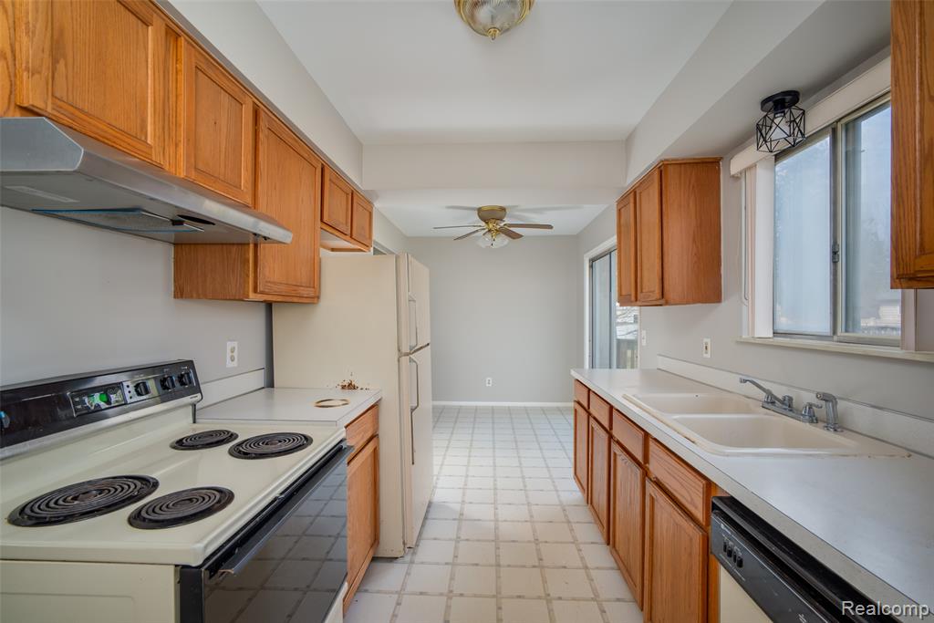 1243 Howard Street, Mount Morris, MI 48458 — Photo 8