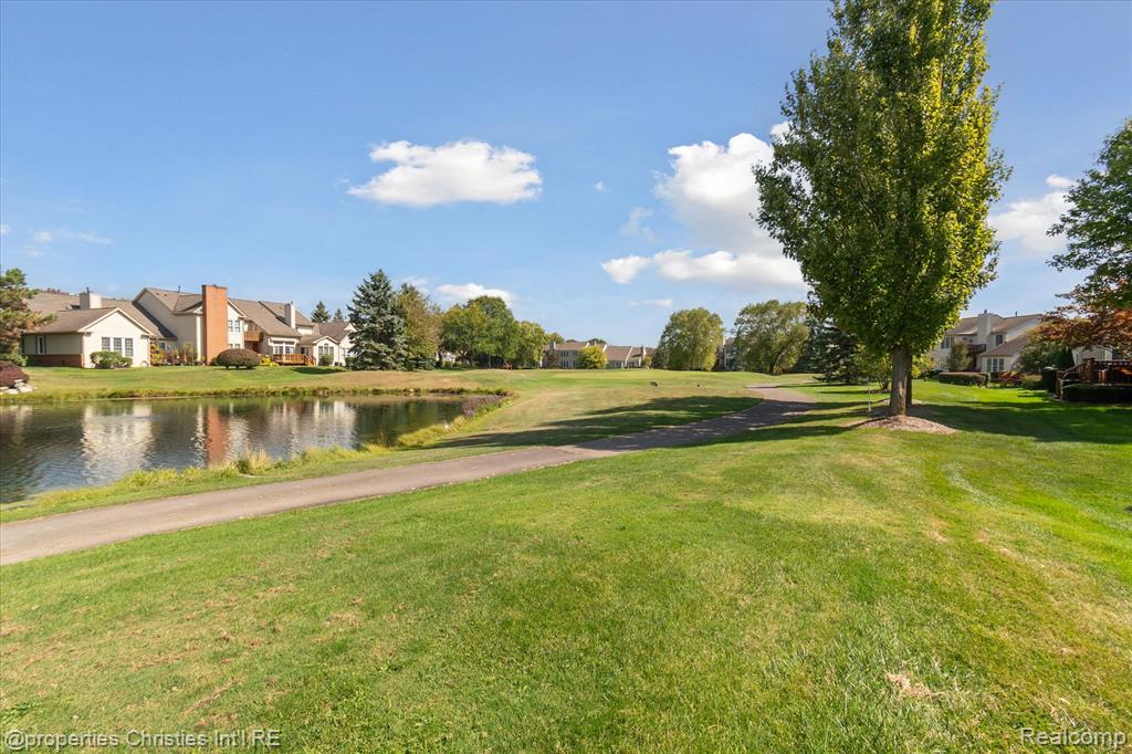 39510 Edgewater Drive, 100, Northville, MI 48168 — Photo 46