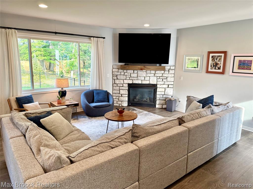 460 Lake Manitou Trail, Oxford, MI 48371 — Photo 12