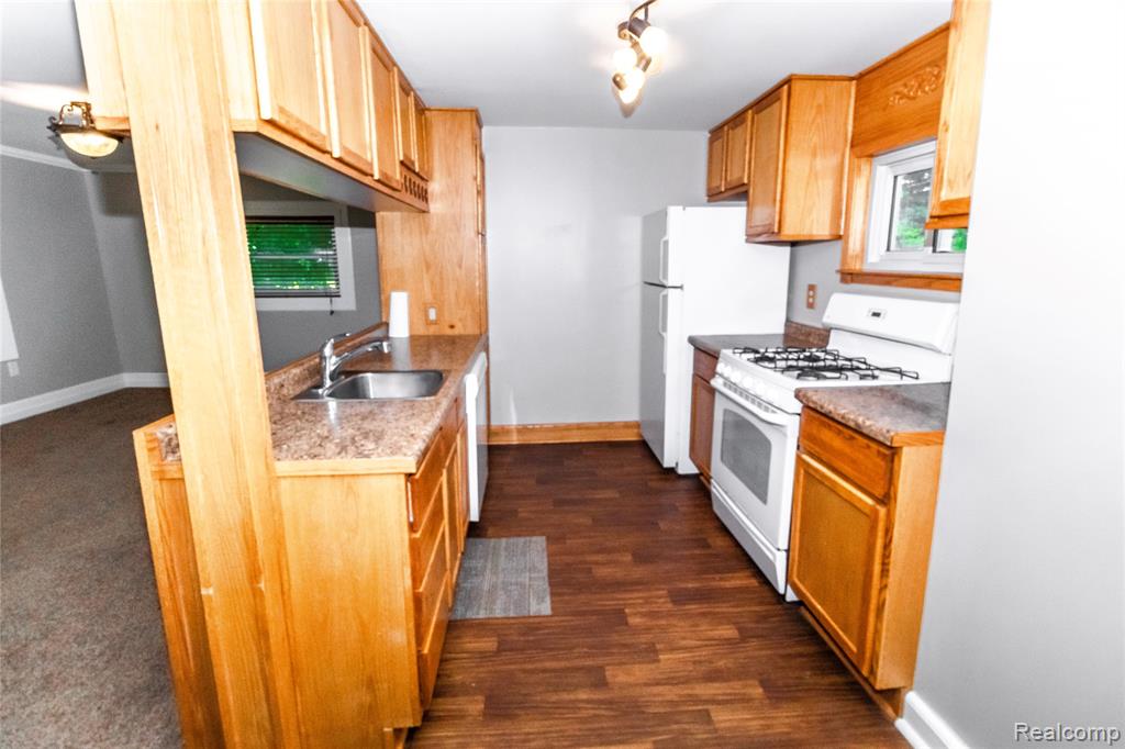 106 Washington Street, Attica, MI 48412 — Photo 9