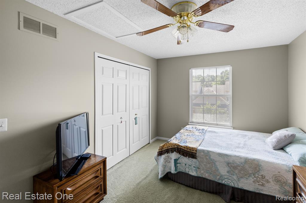 41694 MAGNOLIA Court, Novi, MI 48377 — Photo 15