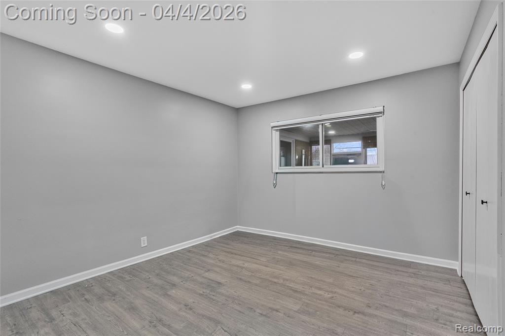 7117 N Evangeline Street, Dearborn Heights, MI 48127 — Photo 18