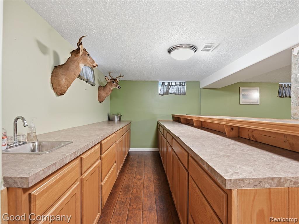 19706 Old Homestead Drive, Harper Woods, MI 48225 — Photo 23