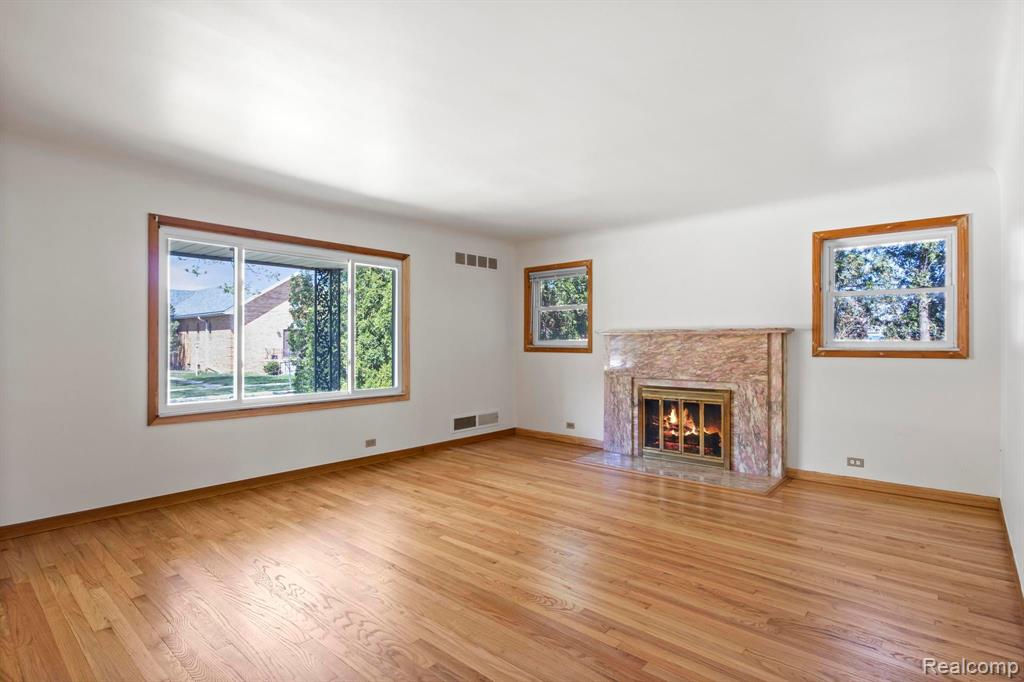 7110 NORMILE Street, Dearborn, MI 48126 — Photo 9