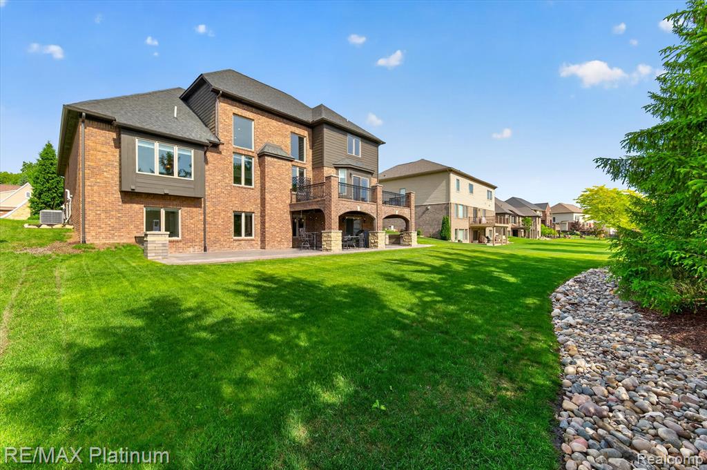 10653 Stoney Point Drive, South Lyon, MI 48178 — Photo 45
