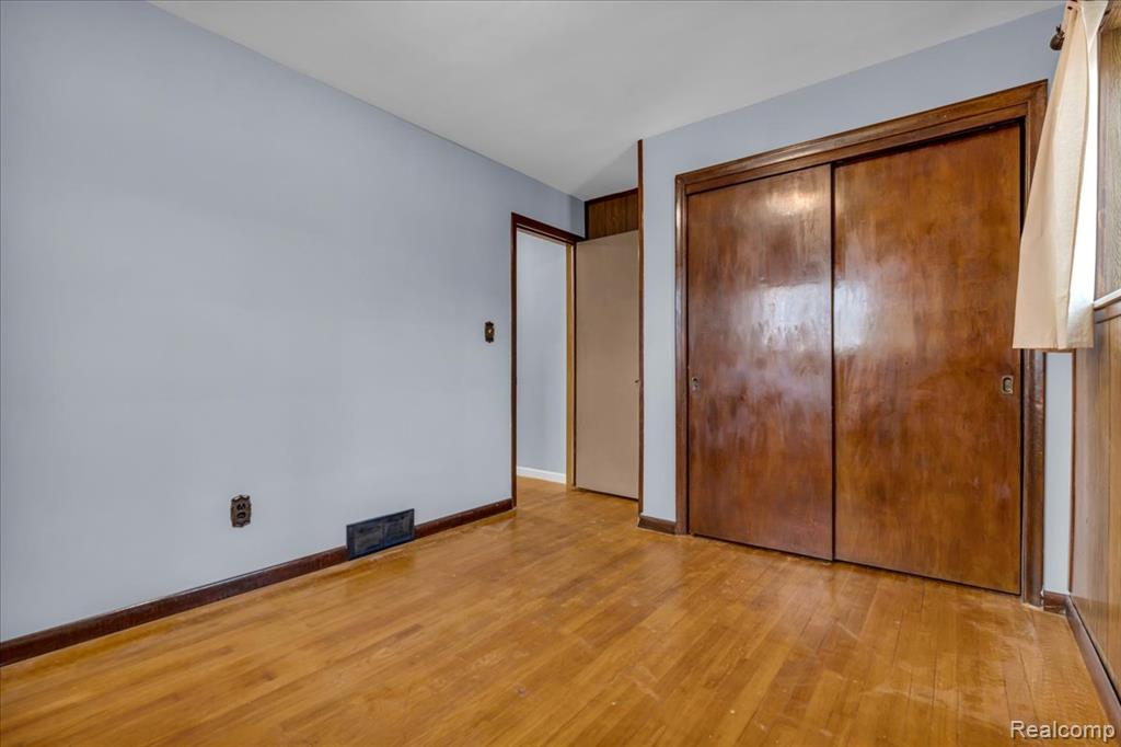 25615 Tireman Street, Dearborn Heights, MI 48127 — Photo 20