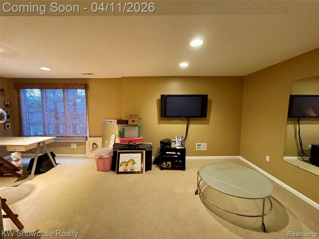30604 Ramblewood Club Drive, Farmington, MI 48331 — Photo 33