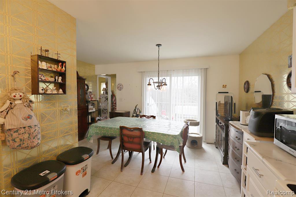 1184 Normandy Terrace Drive, Flint, MI 48532 — Photo 8