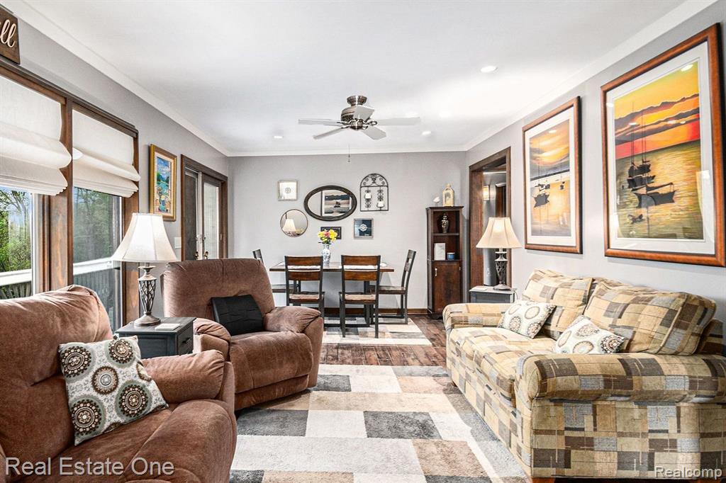 7529 BISHOP Road, Brighton, MI 48116 — Photo 4