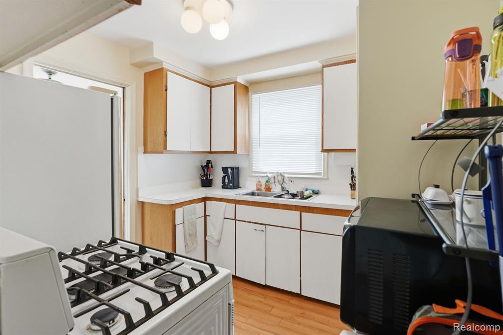 15817 Beech Daly Road, Redford, MI 48239 — Photo 10
