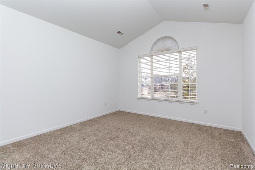 26204 April Court, Walled Lake, MI 48390 — Photo 12