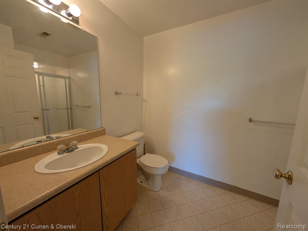 850 AMANDA Lane, Pontiac, MI 48340 — Photo 17