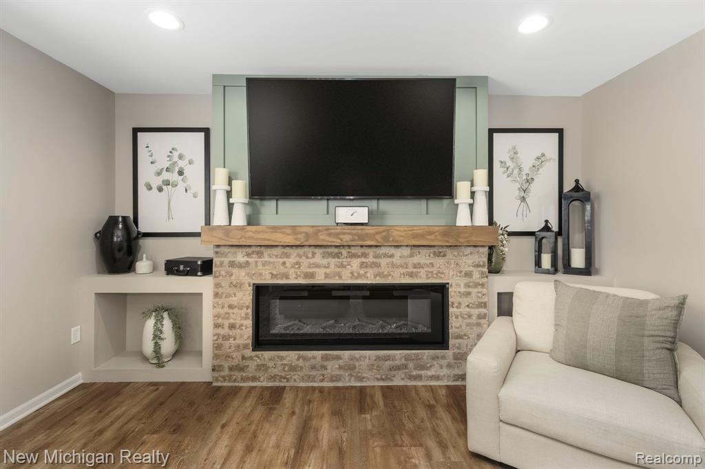 6620 CHANDLER Drive, Belleville, MI 48111 — Photo 19