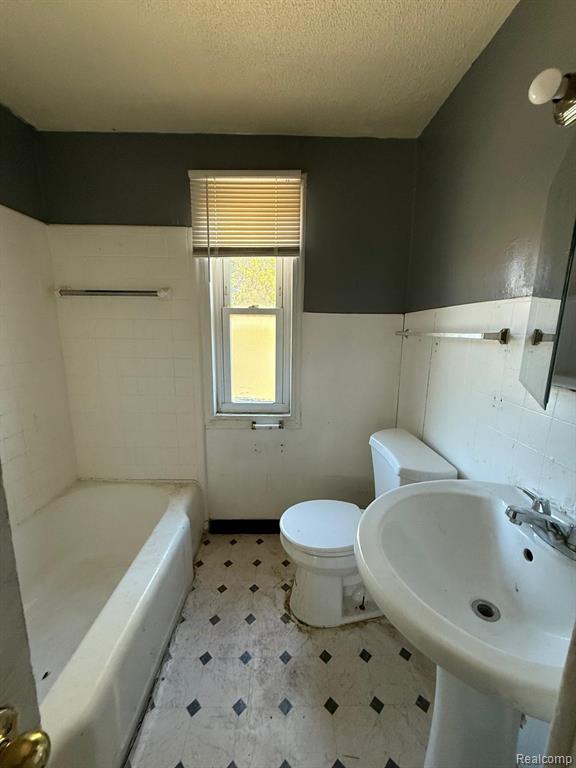 8916 PREVOST Street, Detroit, MI 48228 — Photo 3