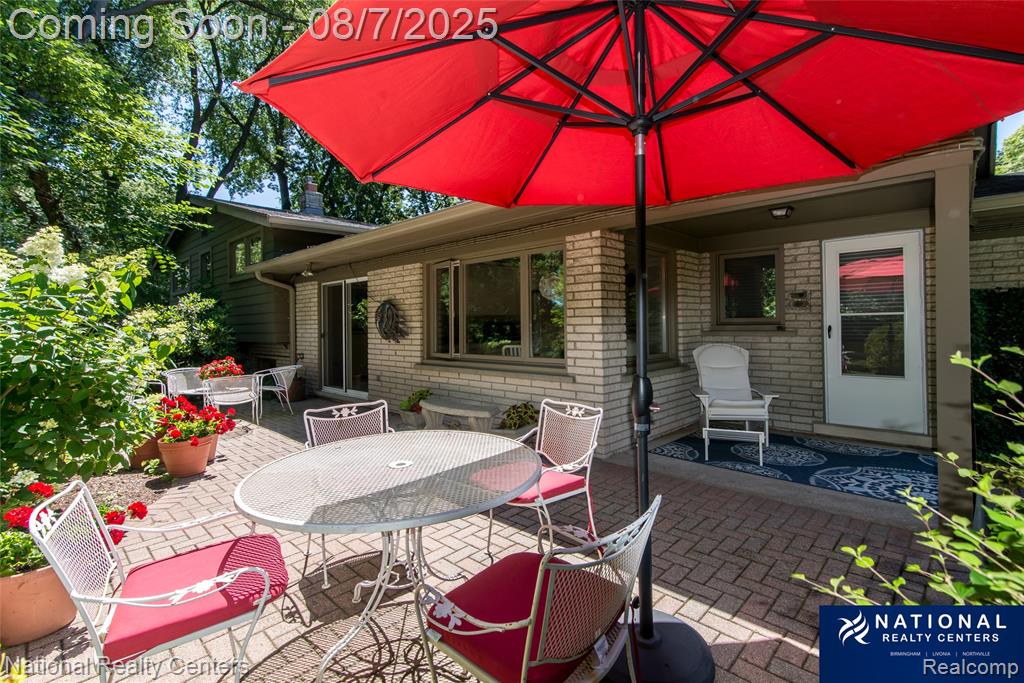 4933 Malibu Drive, Bloomfield Hills, MI 48302 — Photo 6