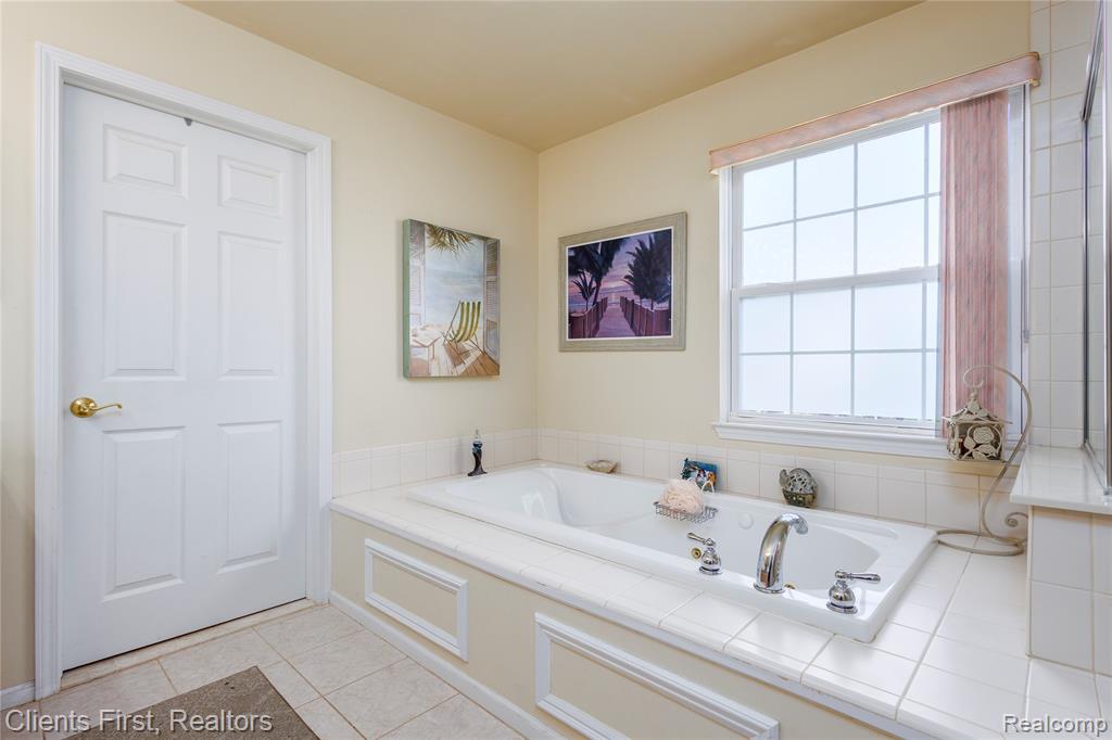 43103 Pond Bluff Drive, Van Buren, MI 48111 — Photo 14