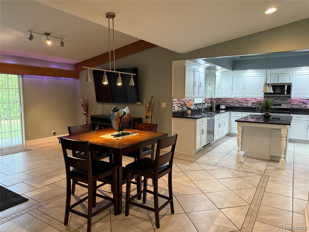 8761 Birchwood Drive, Newport, MI 48166 — Photo 10