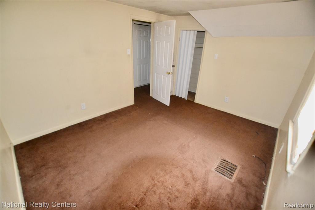 8267 Carlin Street, Detroit, MI 48228 — Photo 27