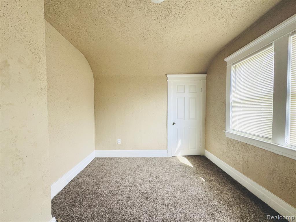92 OAKHILL Street, Pontiac, MI 48342 — Photo 13