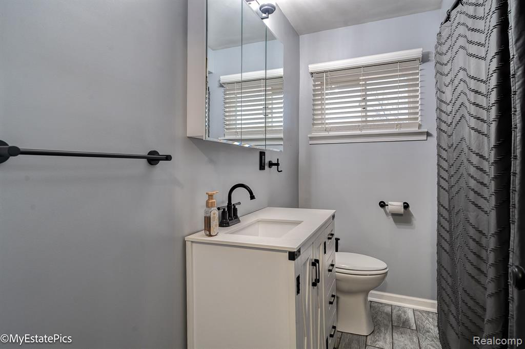1251 CLARITA Street, Ypsilanti, MI 48198 — Photo 46