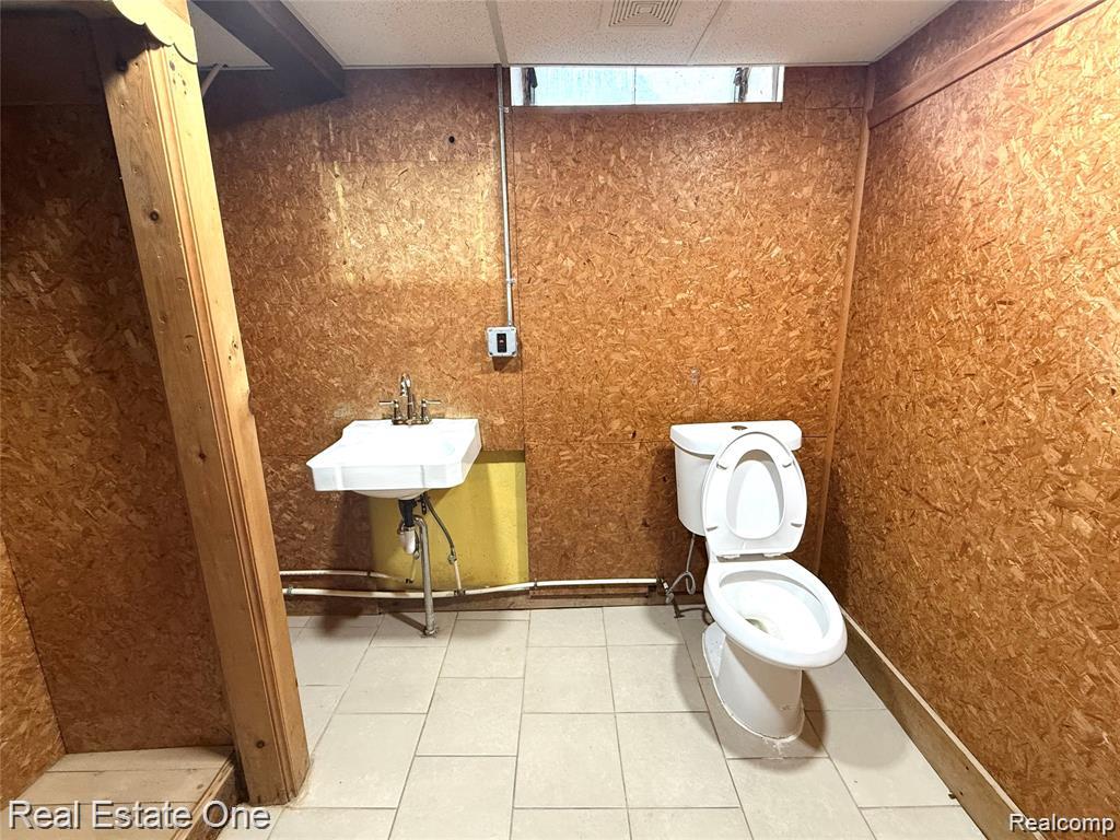 6845 Plainfield Street, Dearborn Heights, MI 48127 — Photo 12