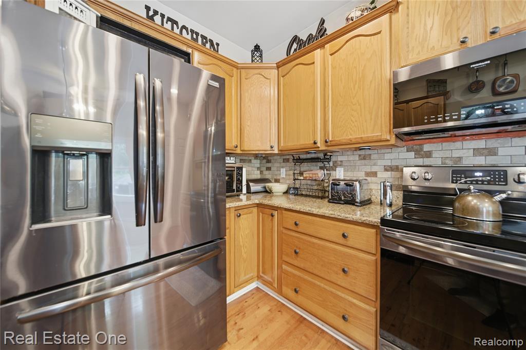 5361 Universe Avenue, Howell, MI 48843 — Photo 10