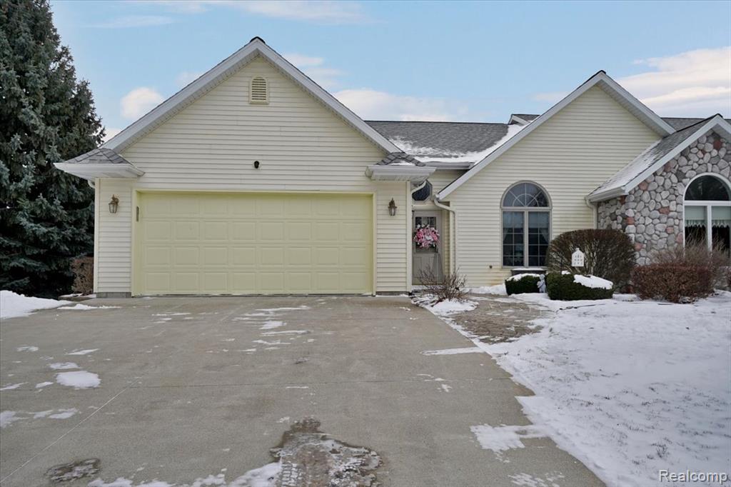 5739 County Kerry Drive Drive, Caseville, MI 48725 — front exterior