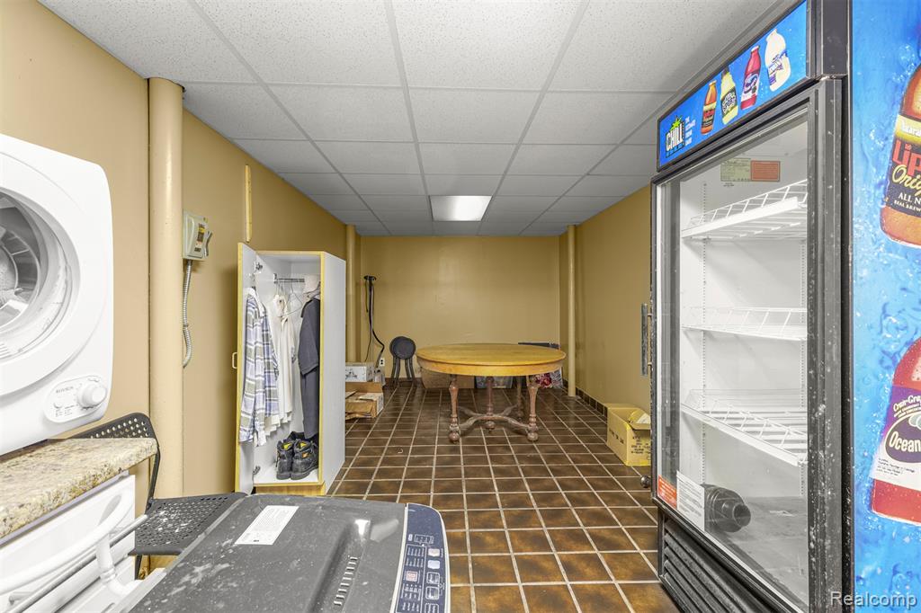 260 Mount Elliott Street, Detroit, MI 48207 — Photo 60