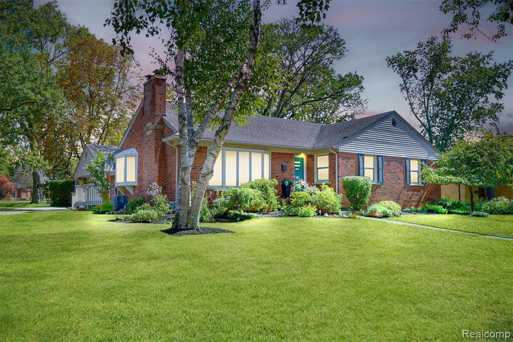 18146 Riverside Drive, Beverly Hills, MI 48025 — front exterior