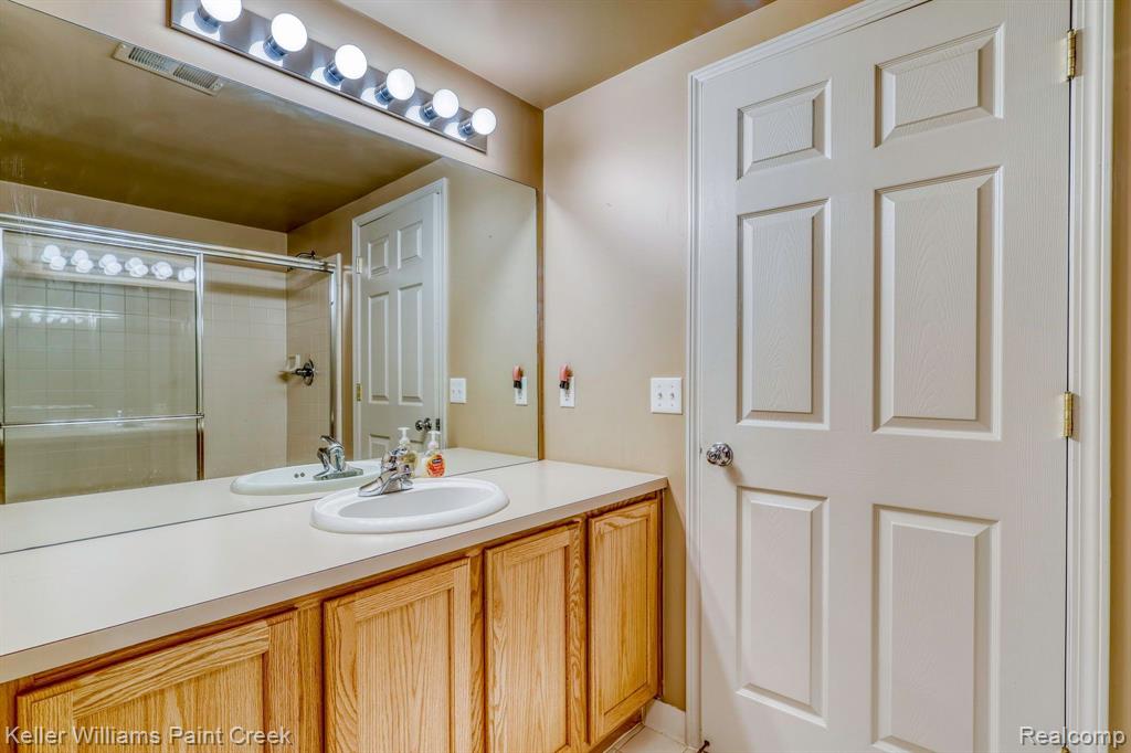 6454 HERON PARK Way, Clarkston, MI — Photo 44