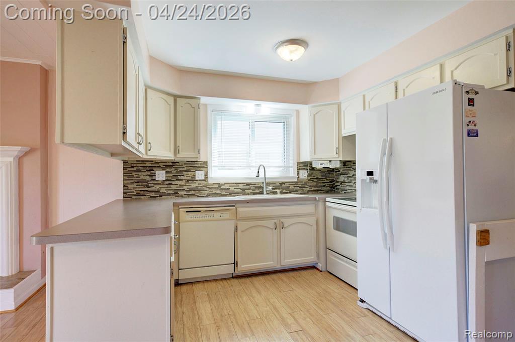 6926 Ardsley Drive, Canton, MI 48187 — Photo 17