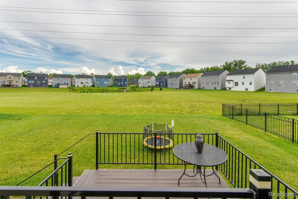 6661 MAPLELAWN Drive, Ypsilanti, MI 48197 — Photo 33